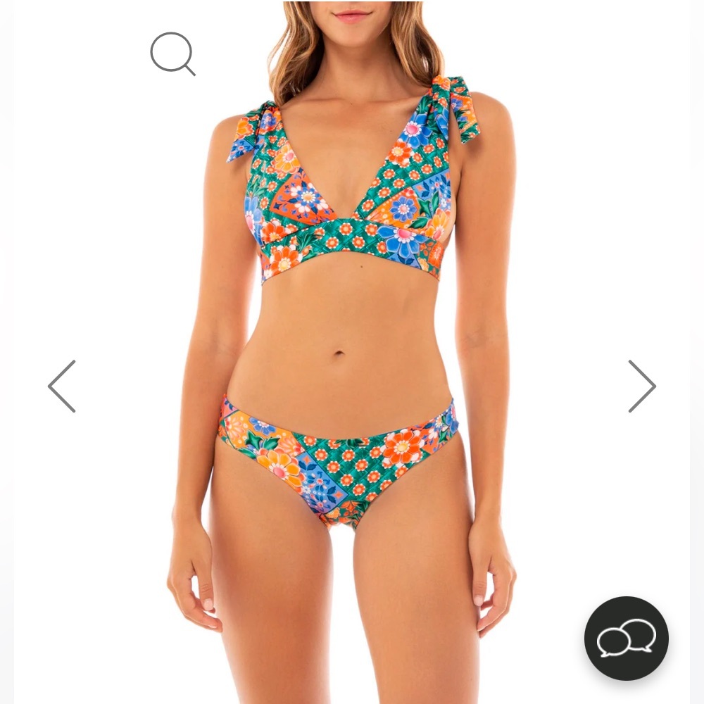 NWT Agua bendita Tile
Audrey Bikini Bottom